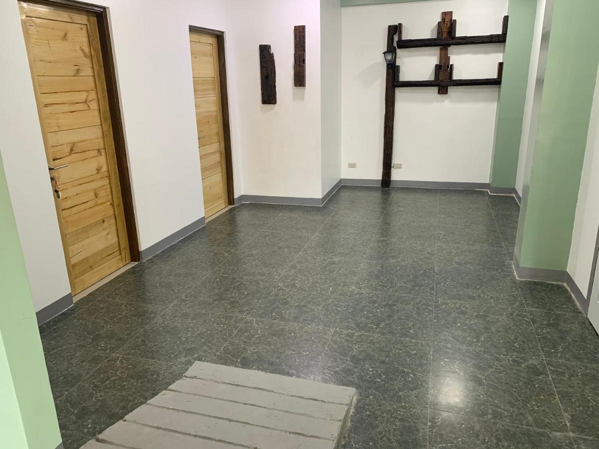 Beinte Singko De Marso Apartments Candon Exterior foto