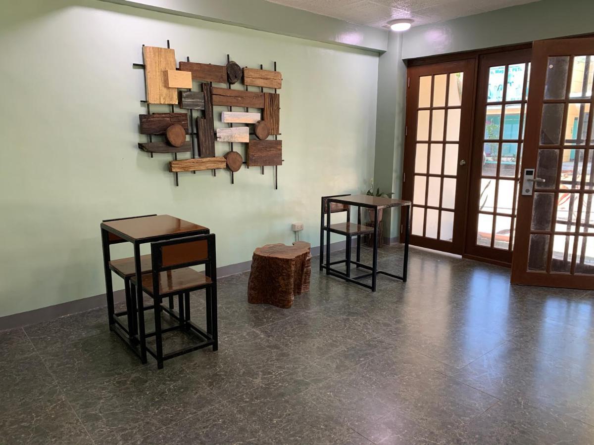 Beinte Singko De Marso Apartments Candon Exterior foto