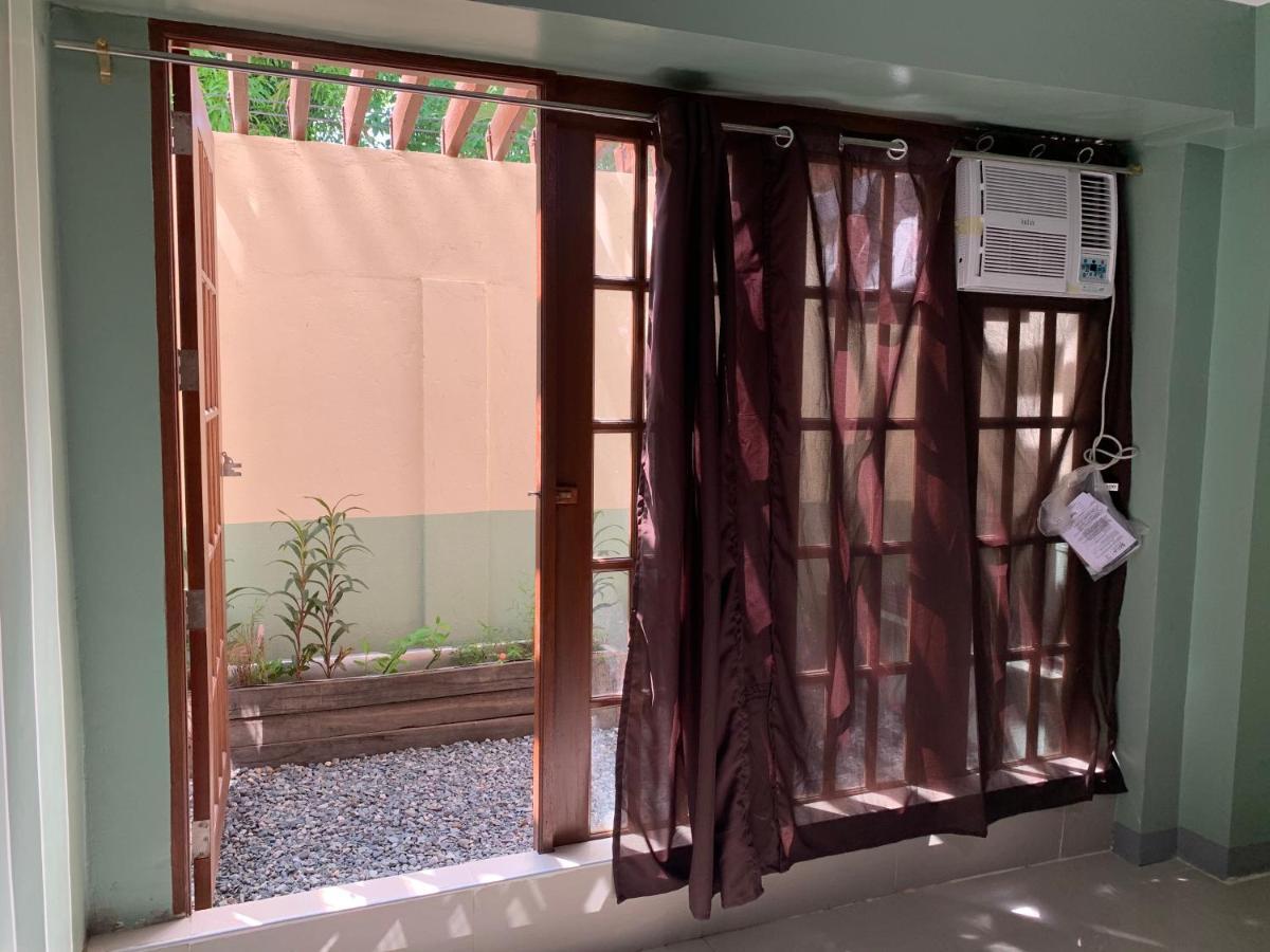 Beinte Singko De Marso Apartments Candon Exterior foto