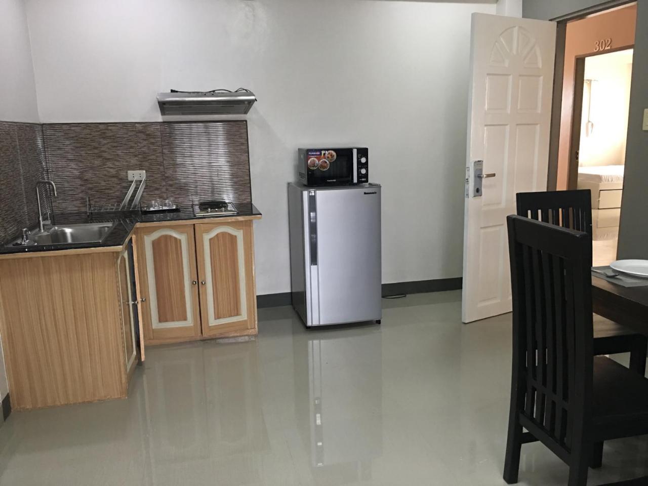 Beinte Singko De Marso Apartments Candon Exterior foto